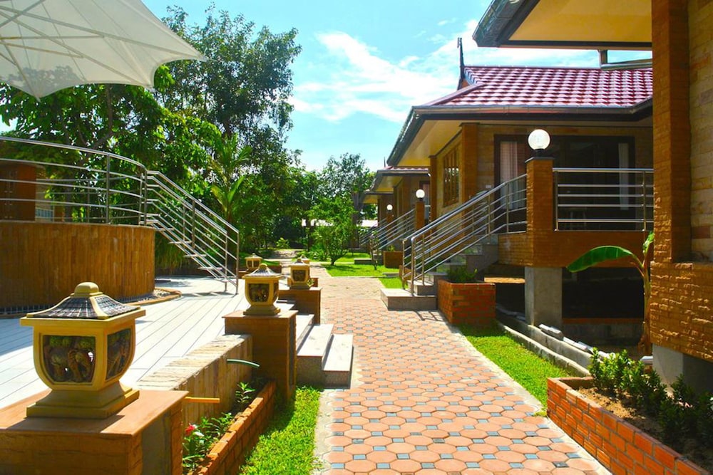 P.S. Thana Resort 62/71
