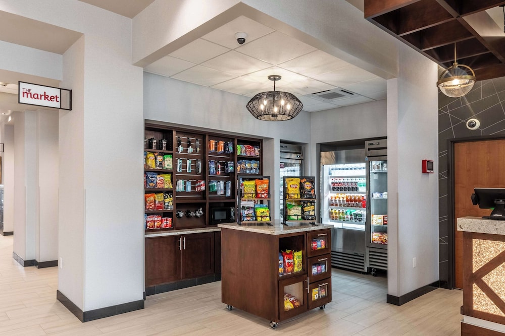 Drury Plaza Hotel College Station 33/50