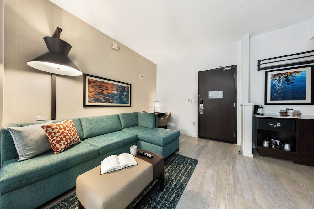 Hyatt Place West Palm Beach/Downtown 49/70