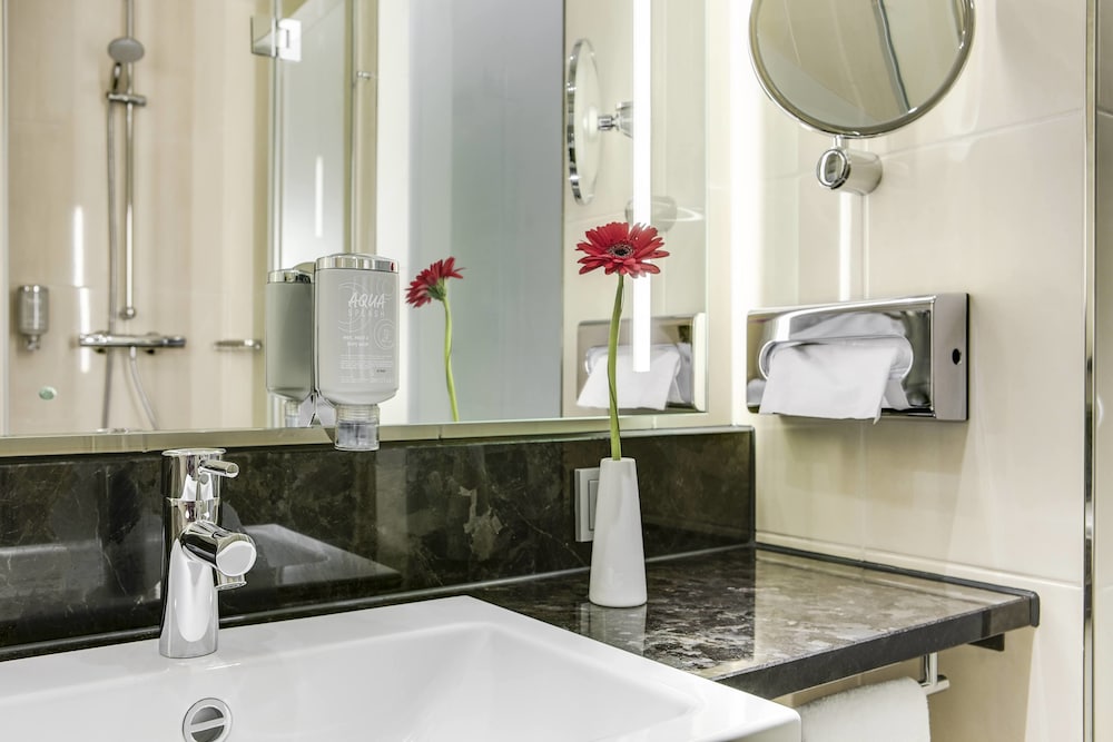 Intercityhotel Bonn 19/24