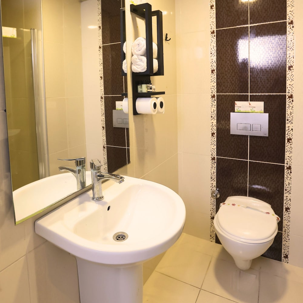 Esin Hotel 46/50