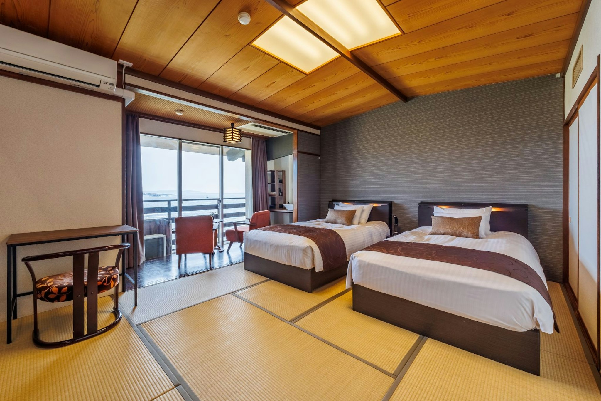 Hotel Azuma 8/70