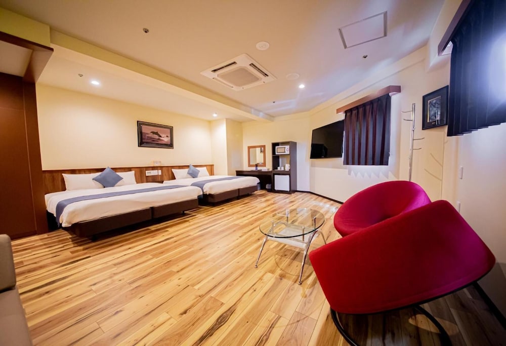 Rycom Crystal Hotel 47/59