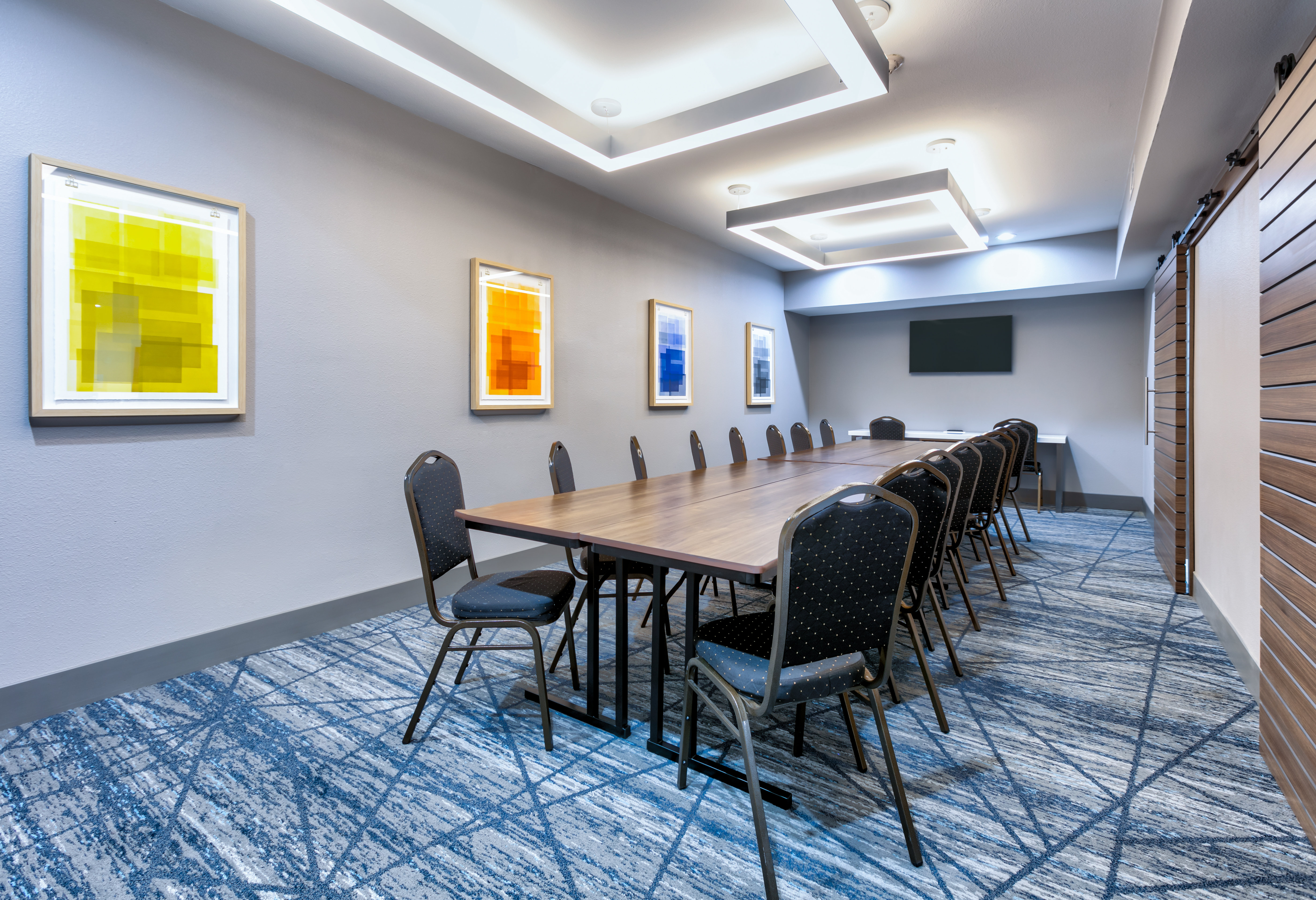 Holiday Inn Express Hotel And Suites Dallas Park Central Northeast 50/56
