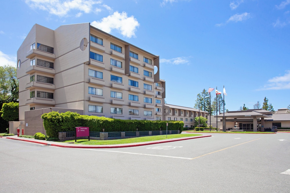 Crowne Plaza Silicon Valley N - Union City 52/57