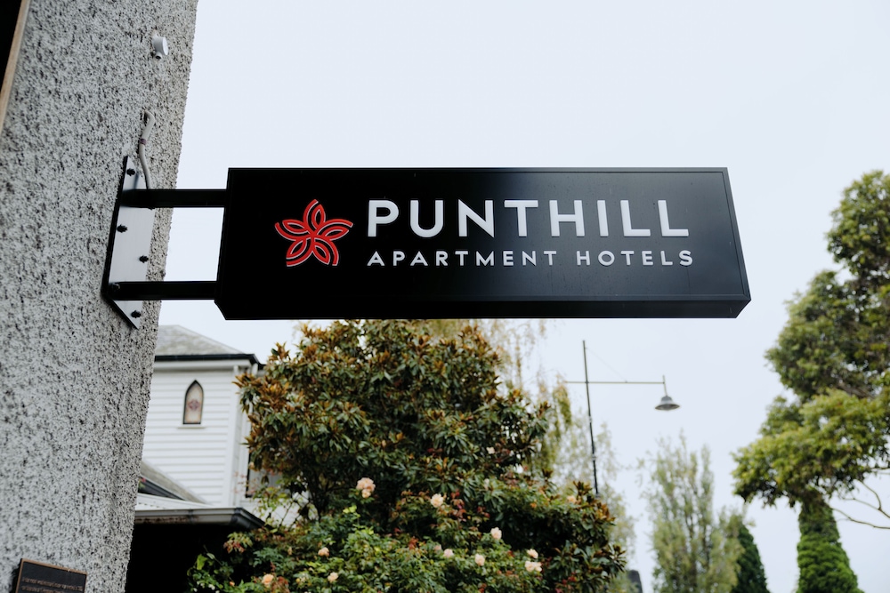 Punthill Williamstown 5/67
