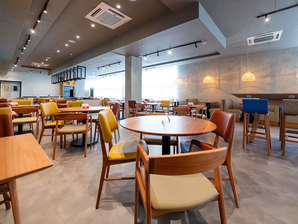 Ibis Porto Alegre Assis Brasil 58/74