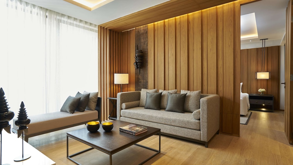 Anantara Chiang Mai Serviced Suites 37/75