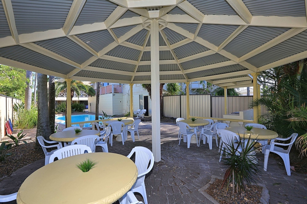 ALEXANDRA PARK MOTOR INN 38/65