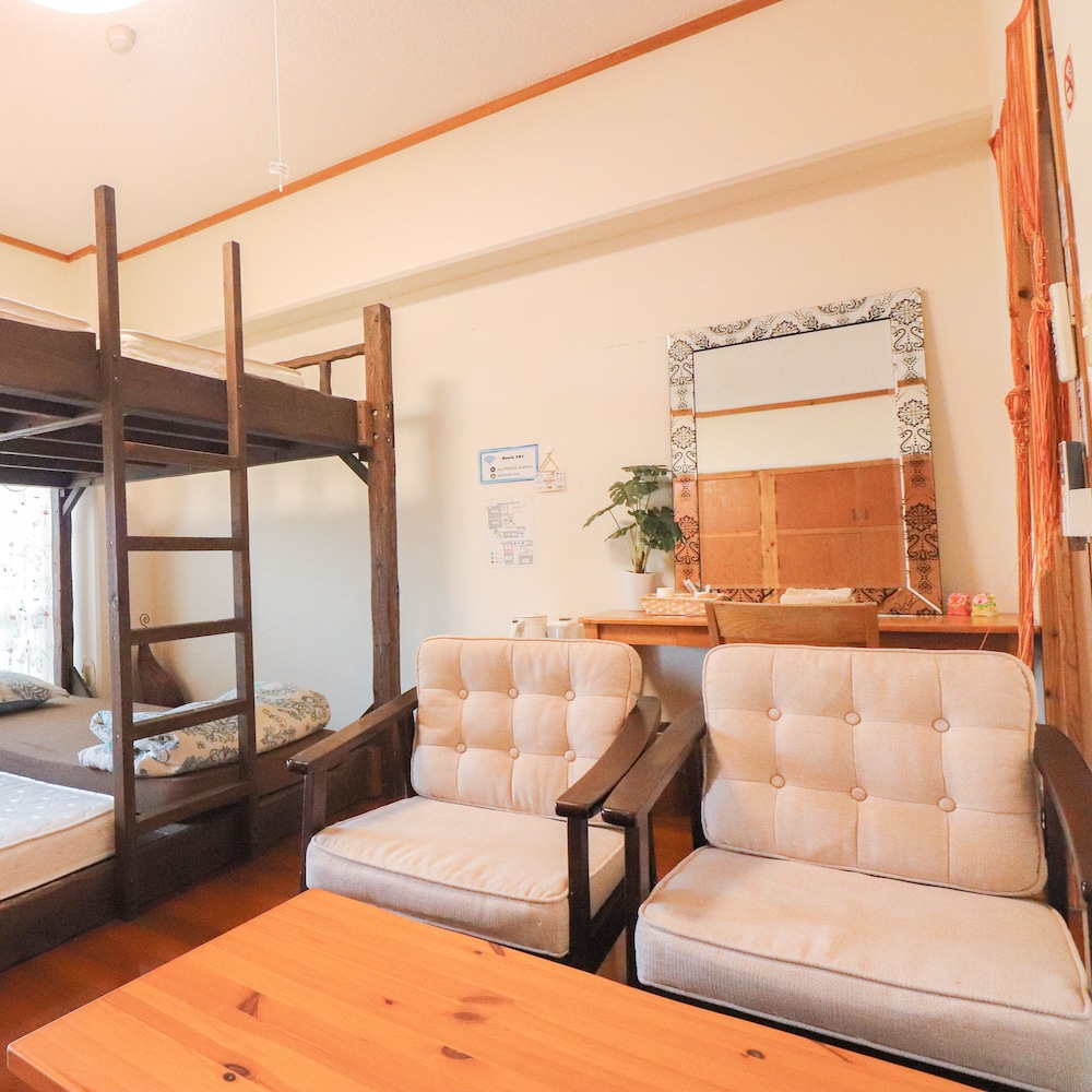All Friends - Hostel 50/62