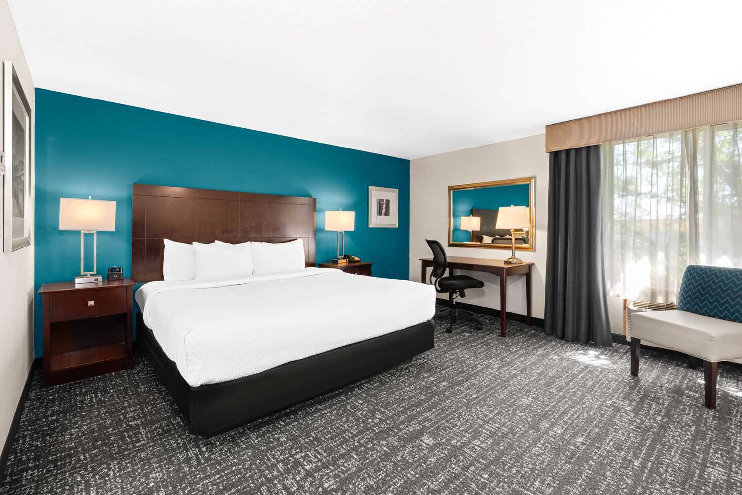 La Quinta Inn & Suites by Wyndham Portland NW 6/27