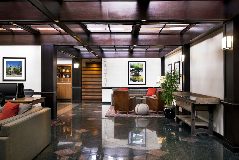 Four Points by Sheraton Richmond Airport 16/24