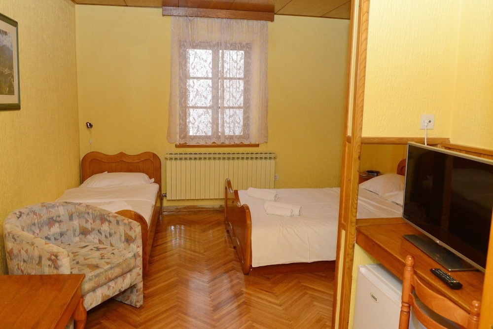 Hotel Marija 32/60