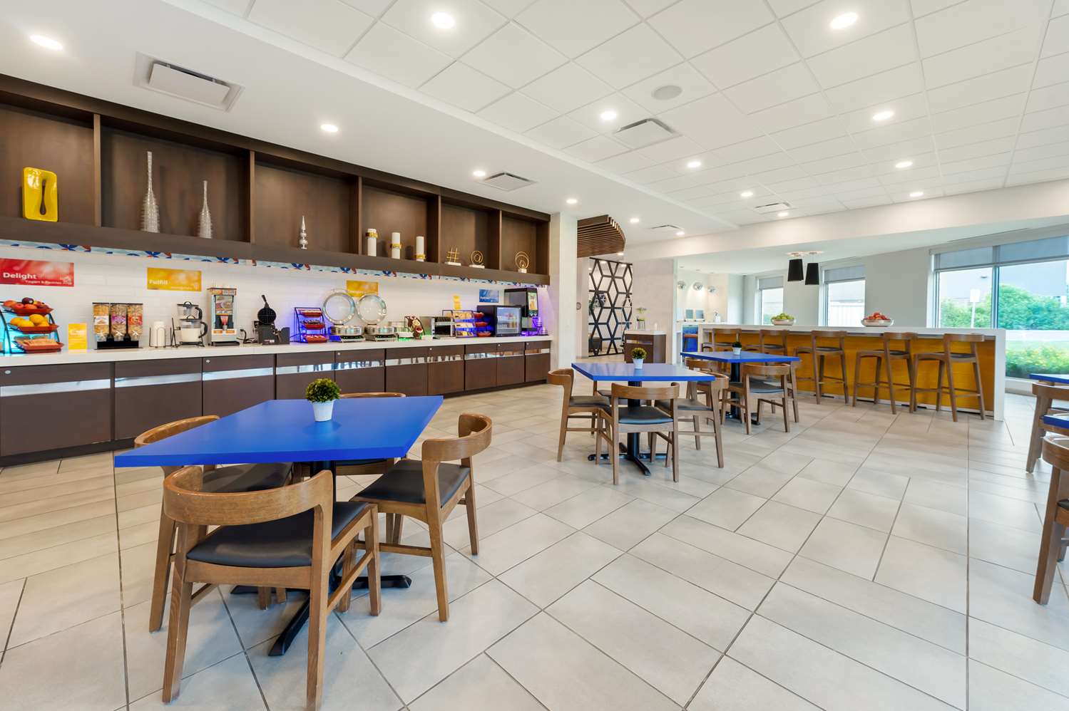 Glo Best Western Kanata Ottawa West 7/12