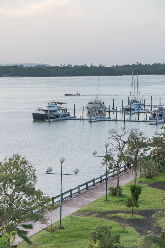 Krabi City Seaview Hotel 40/50