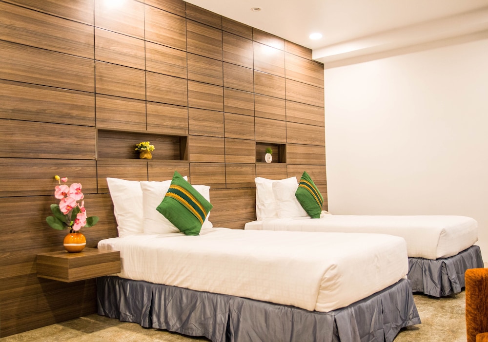 JUNIOR SUITE, TWIN BEDS, NO VIEW