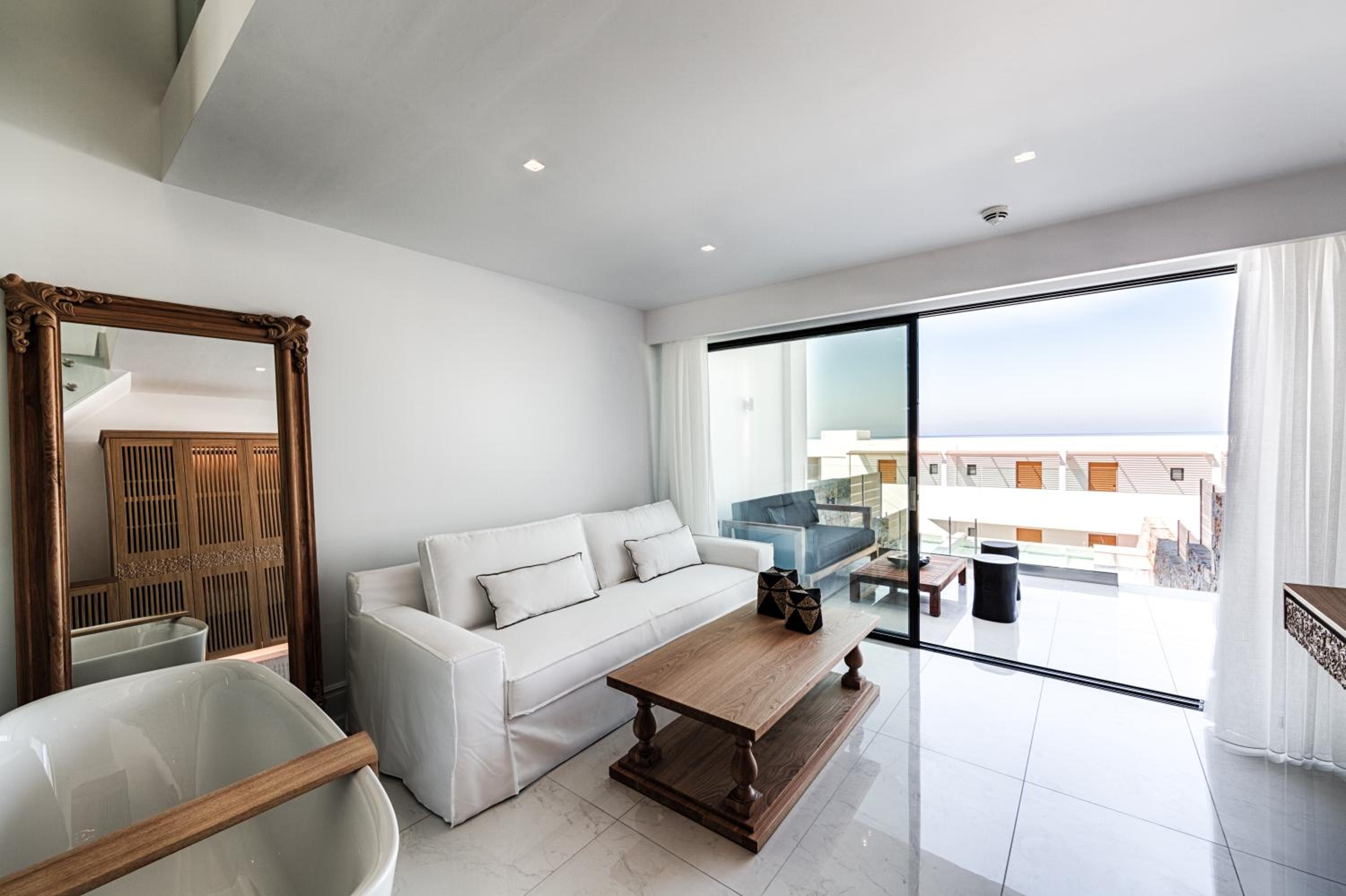 Suite - Abaton Collection - Private Pool