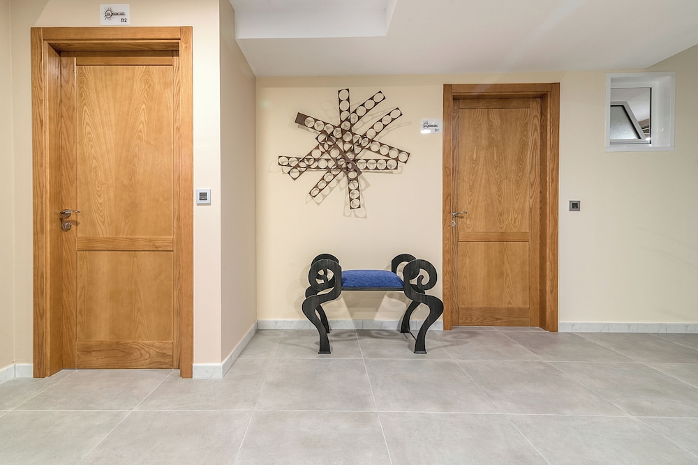 Sol Mogan Suites 4/50