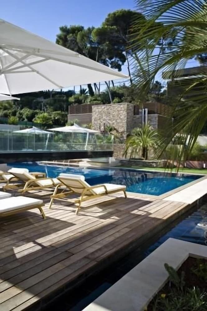 Hostellerie La Farandole 43/71