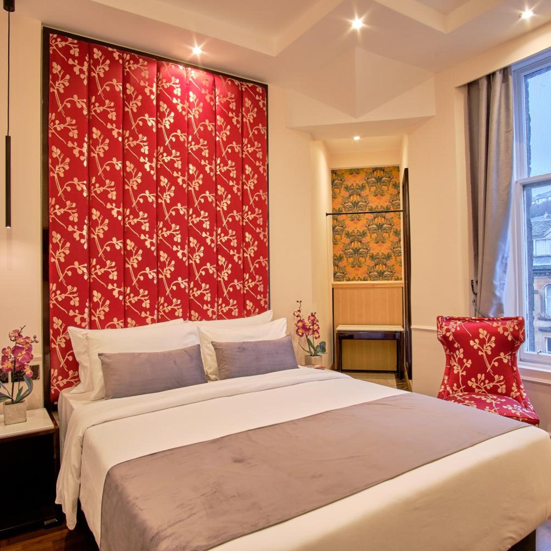 Colosseum, Double Bed