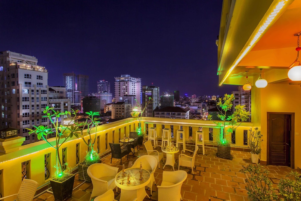 The Mou Hotel 6/41