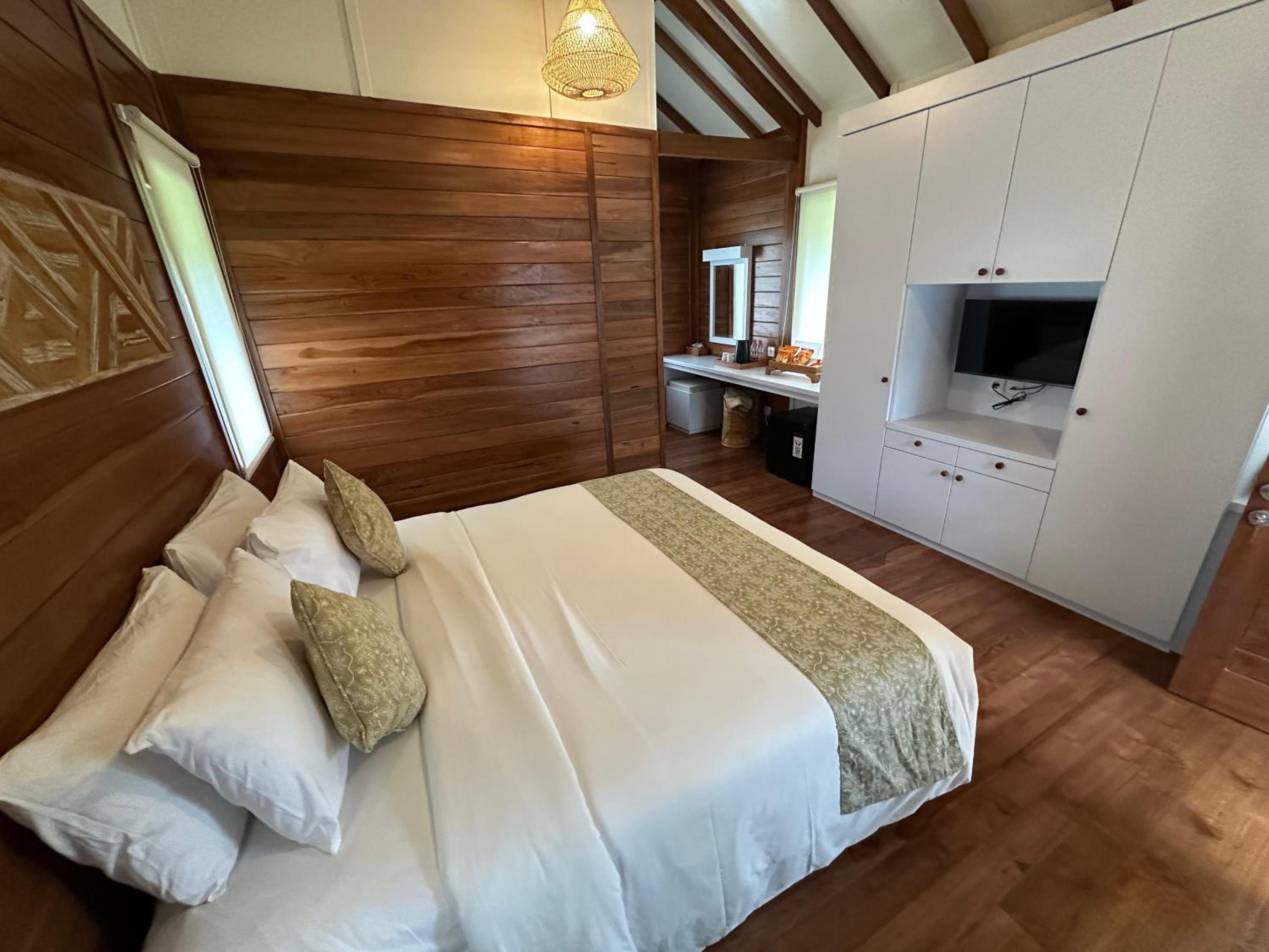2 BEDROOM BUNGALOW