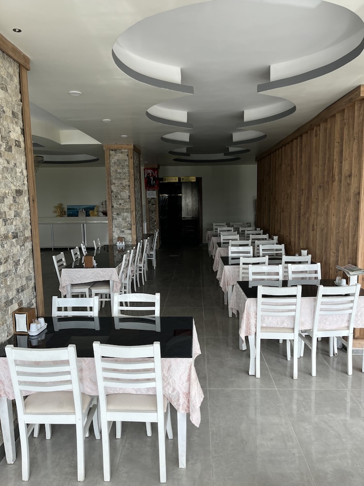 Peri Hotel 27/39
