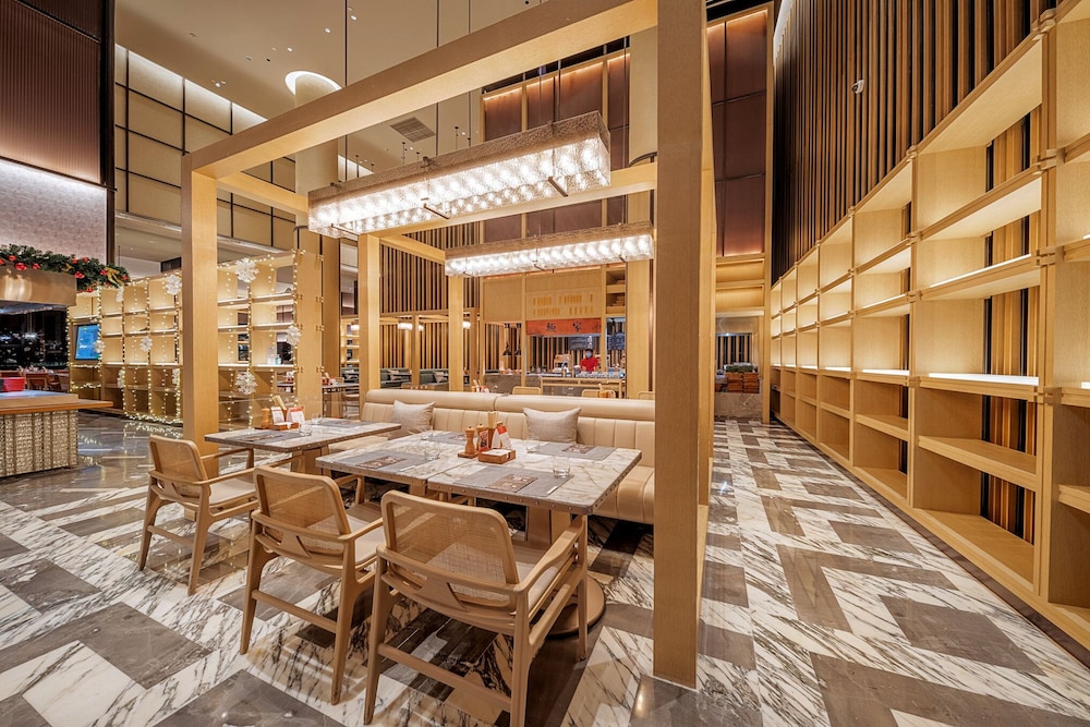 Hualuxe Hotels And Resorts Nanjing Yangtze River 34/50