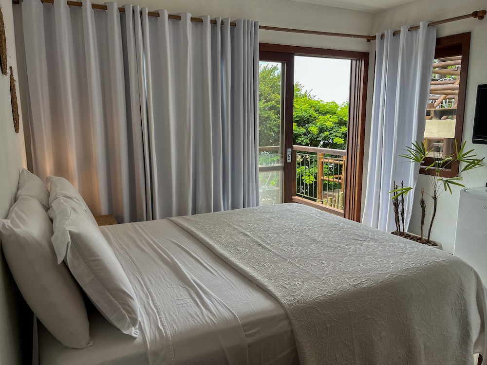Superior, Suite, Queen Bed, Sea View