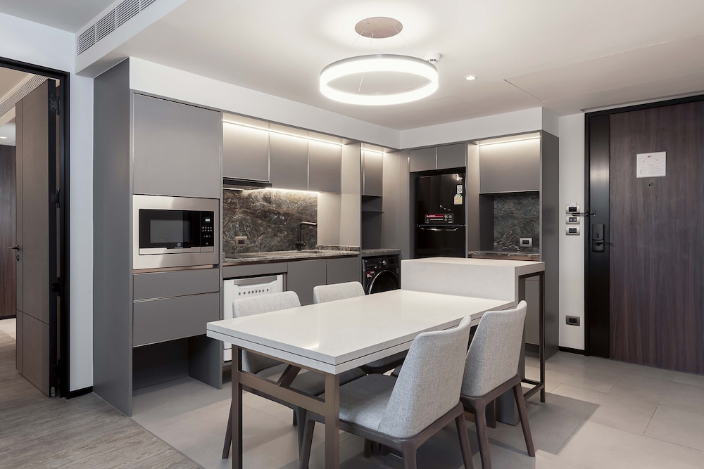 Gardina Asoke Hotel & Residence 37/49