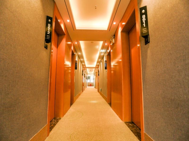 GreenTree Inn (Anshun Guanling Bus Station) 14/23