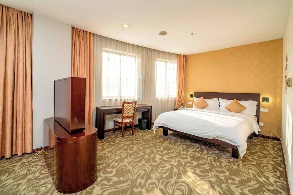 Xinhua Hotel 38/63
