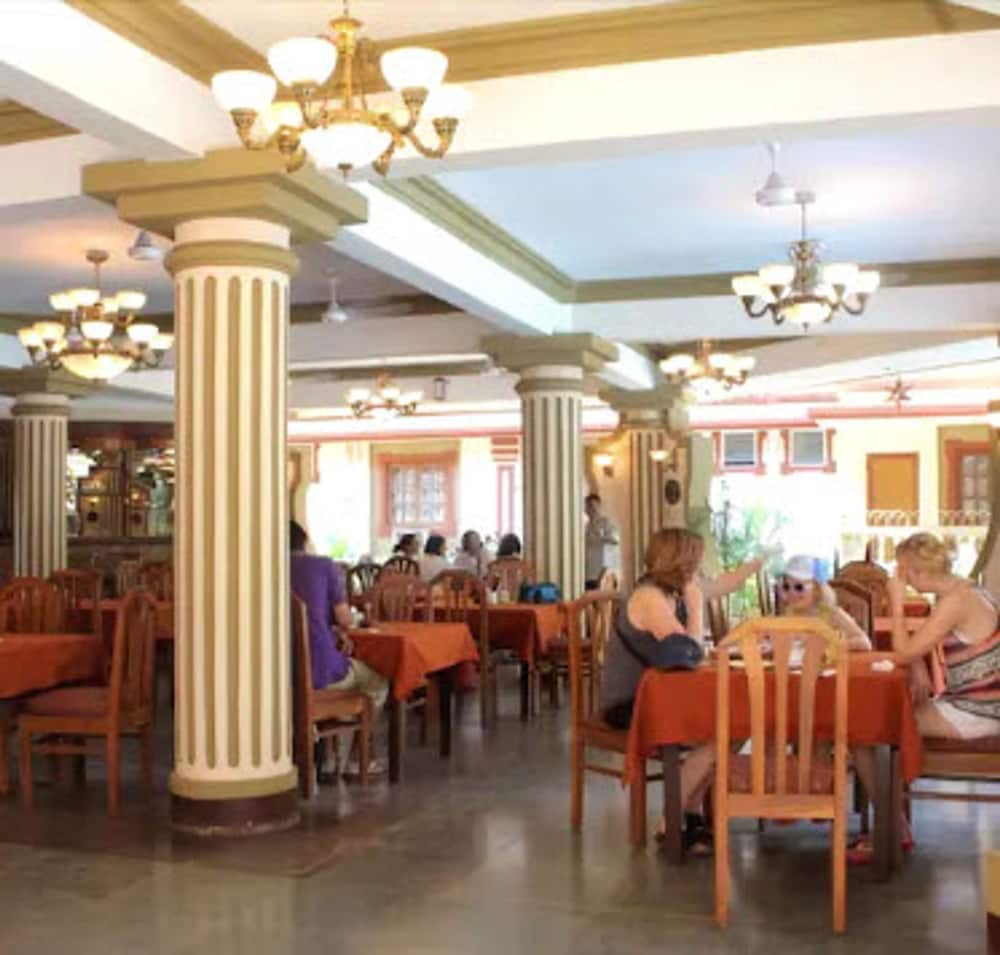 Lillywoods Highland Beach Resort 50/59