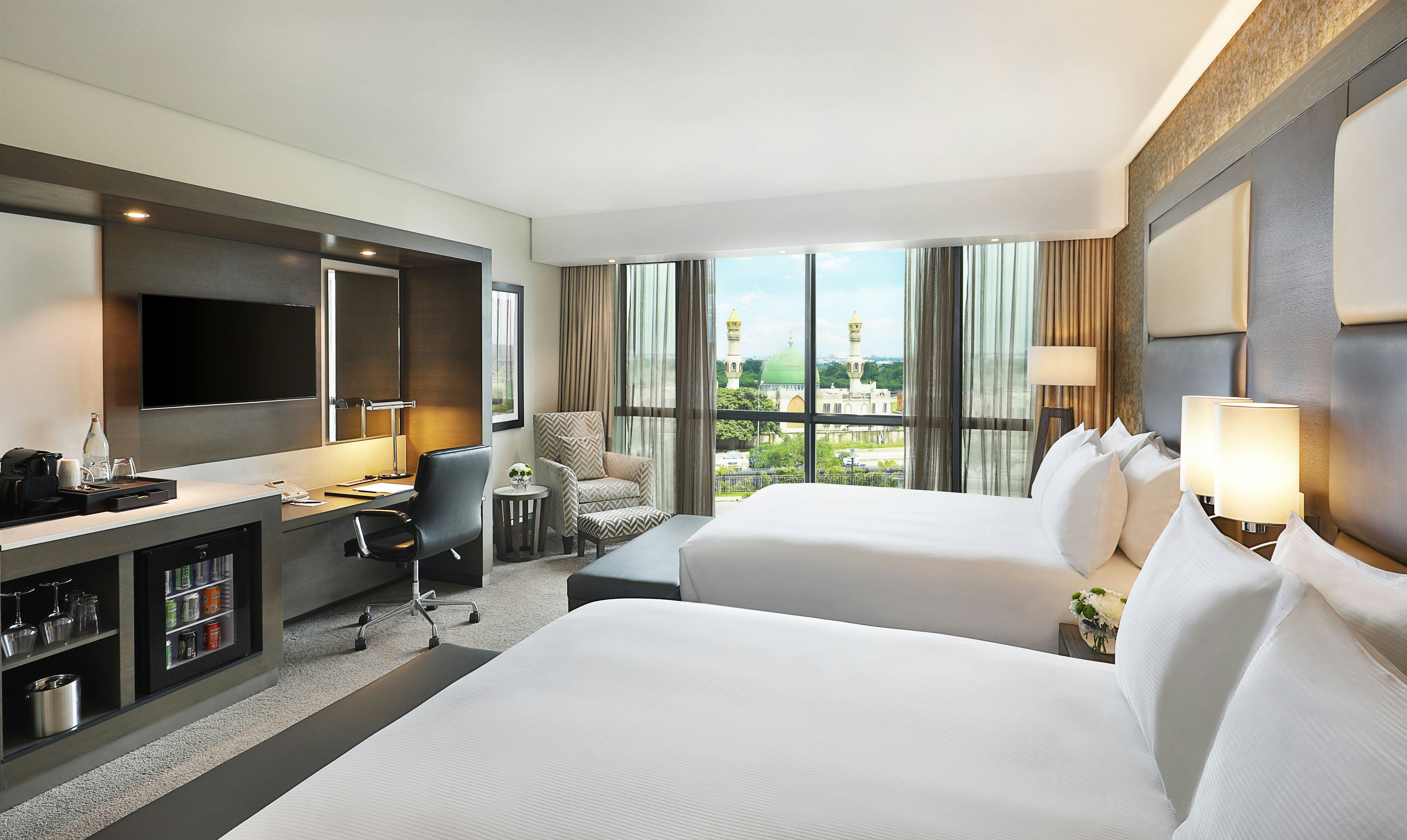 DELUXE, 2 QUEEN BEDS