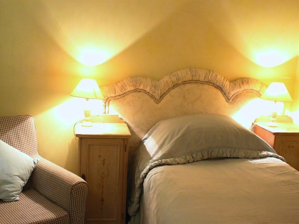 Stone House Bed And Breakfast 7/19