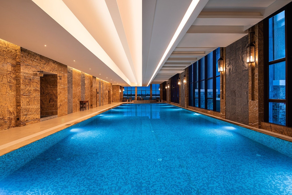 swimming pool spa
