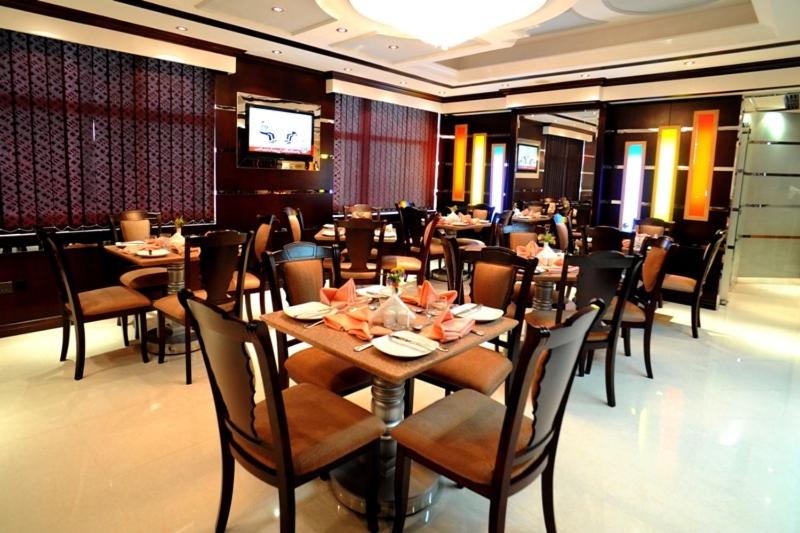 restaurant cafeteria