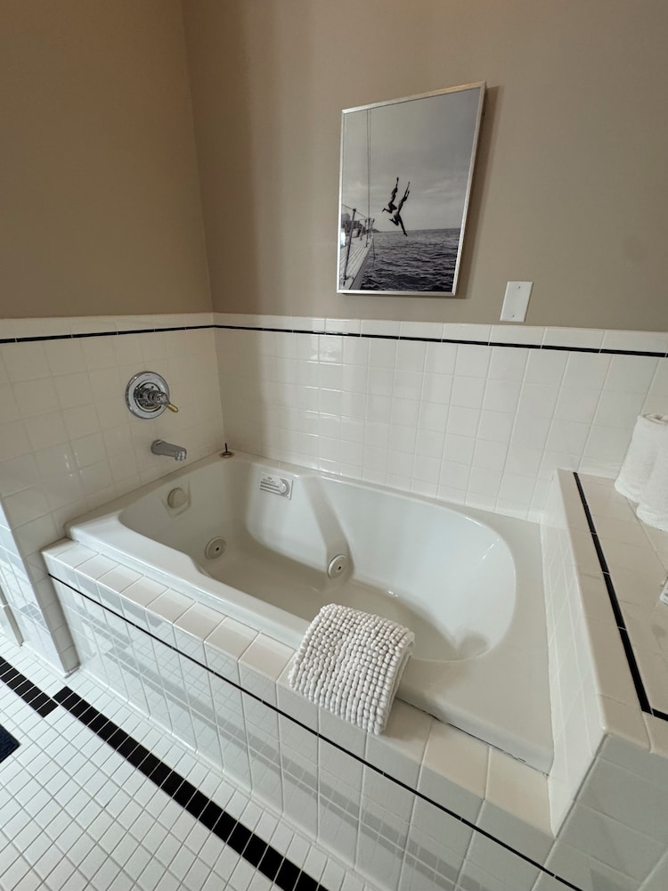 Starlight, King Bed، China Clipper Inn 9/10