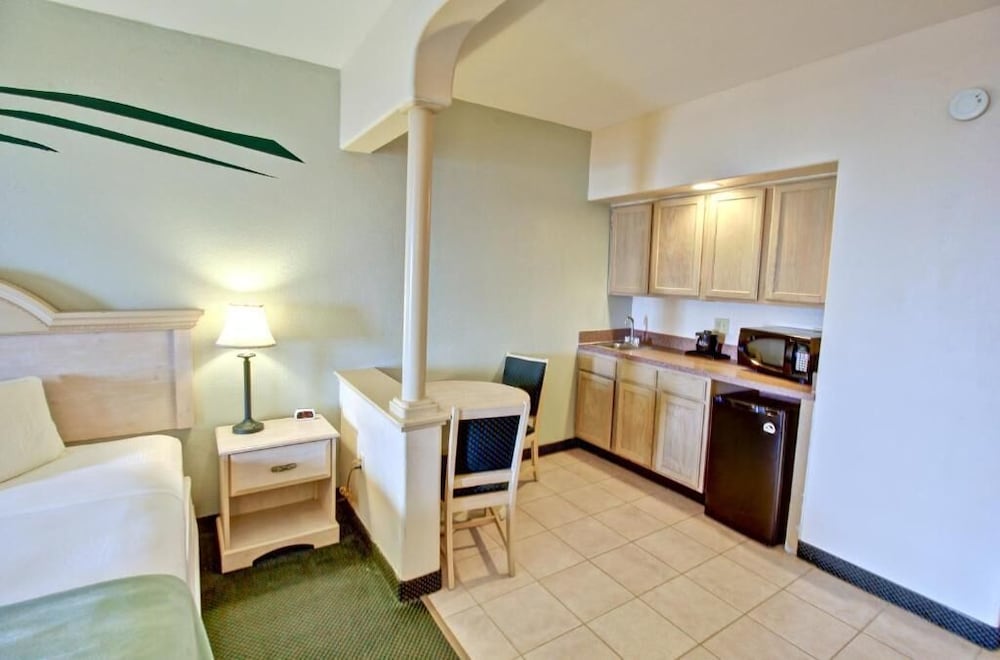 Home2 Suites by Hilton South Padre Island 32/72