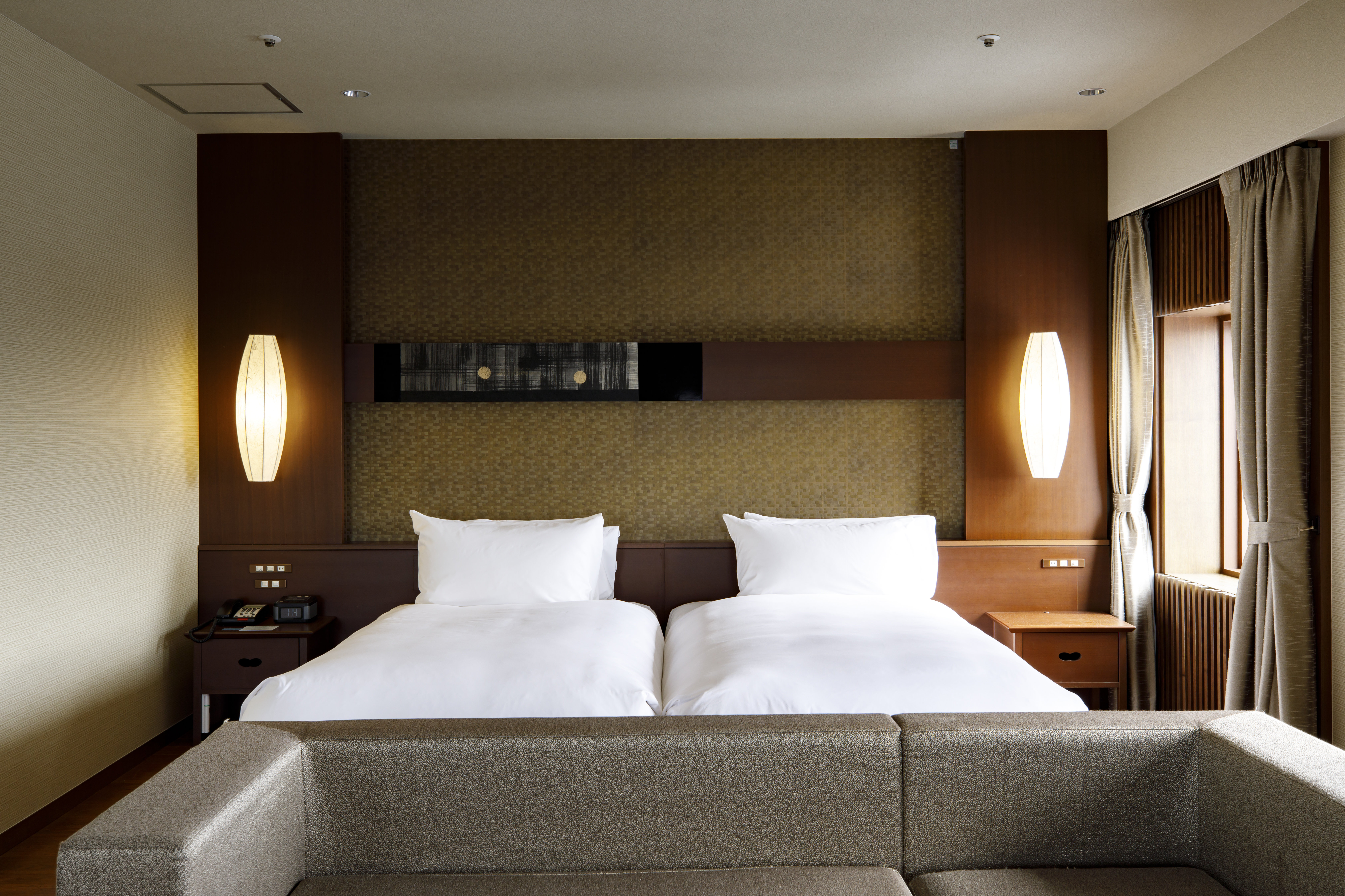 Holiday Inn ANA Kanazawa Sky 33/80