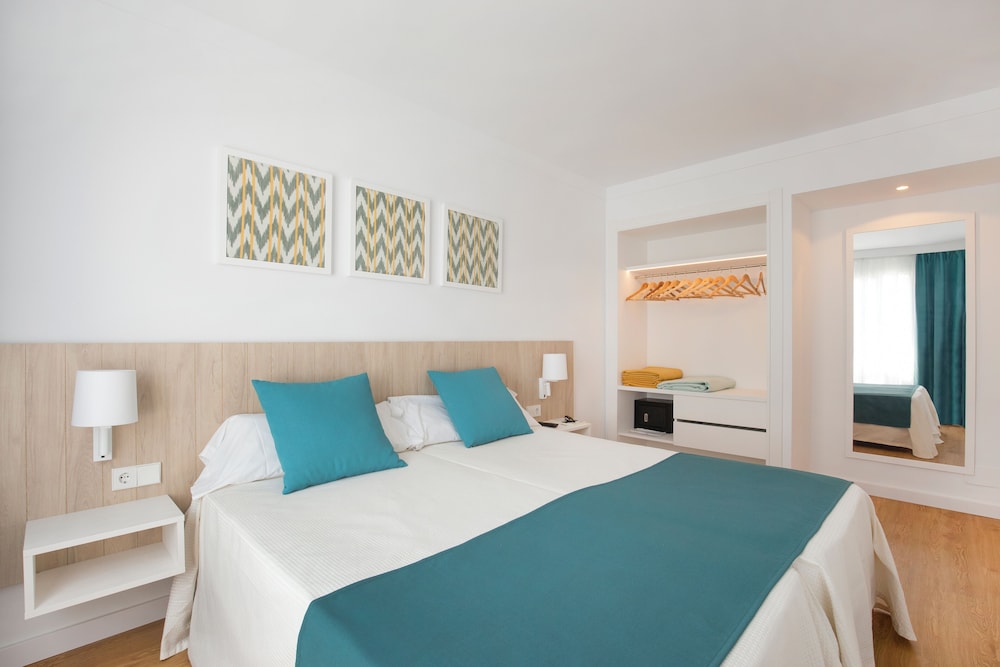 Cabot Hobby Club Apartments 16/63