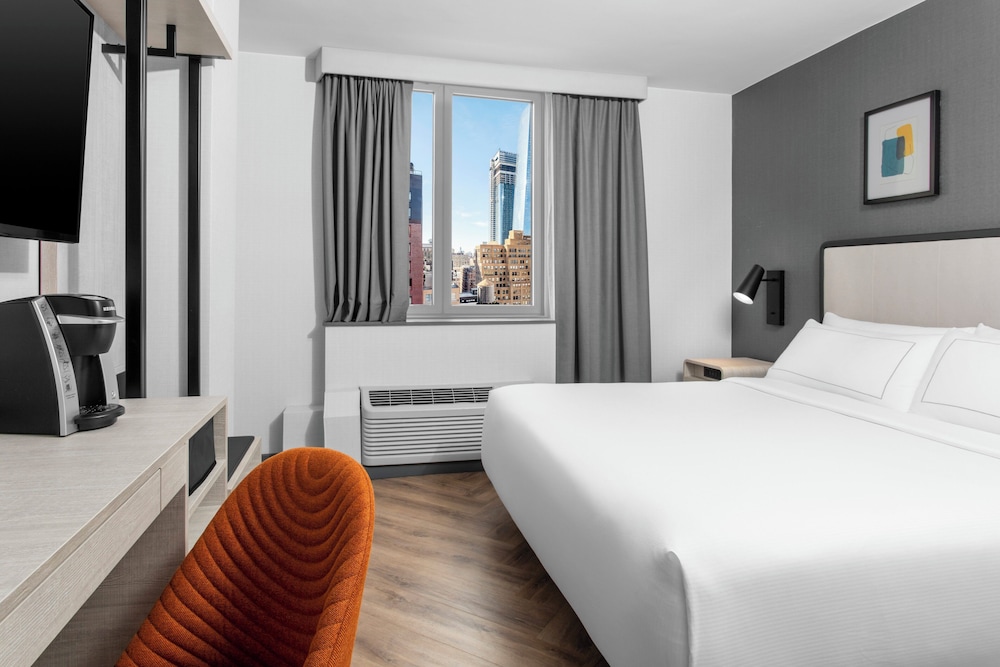 PREMIUM, DOUBLE BED, CITY VIEW