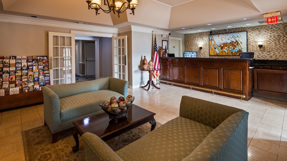 Best Western Spring Hill Inn & Suites 26/32