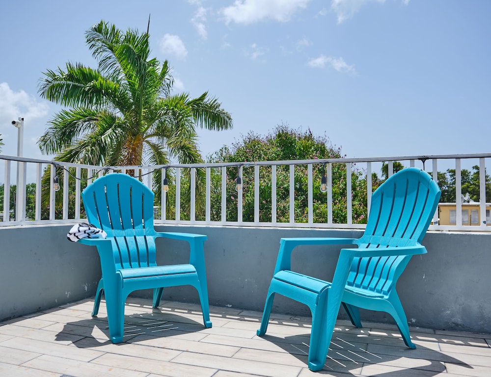 The Pelican Poshtel 37/50