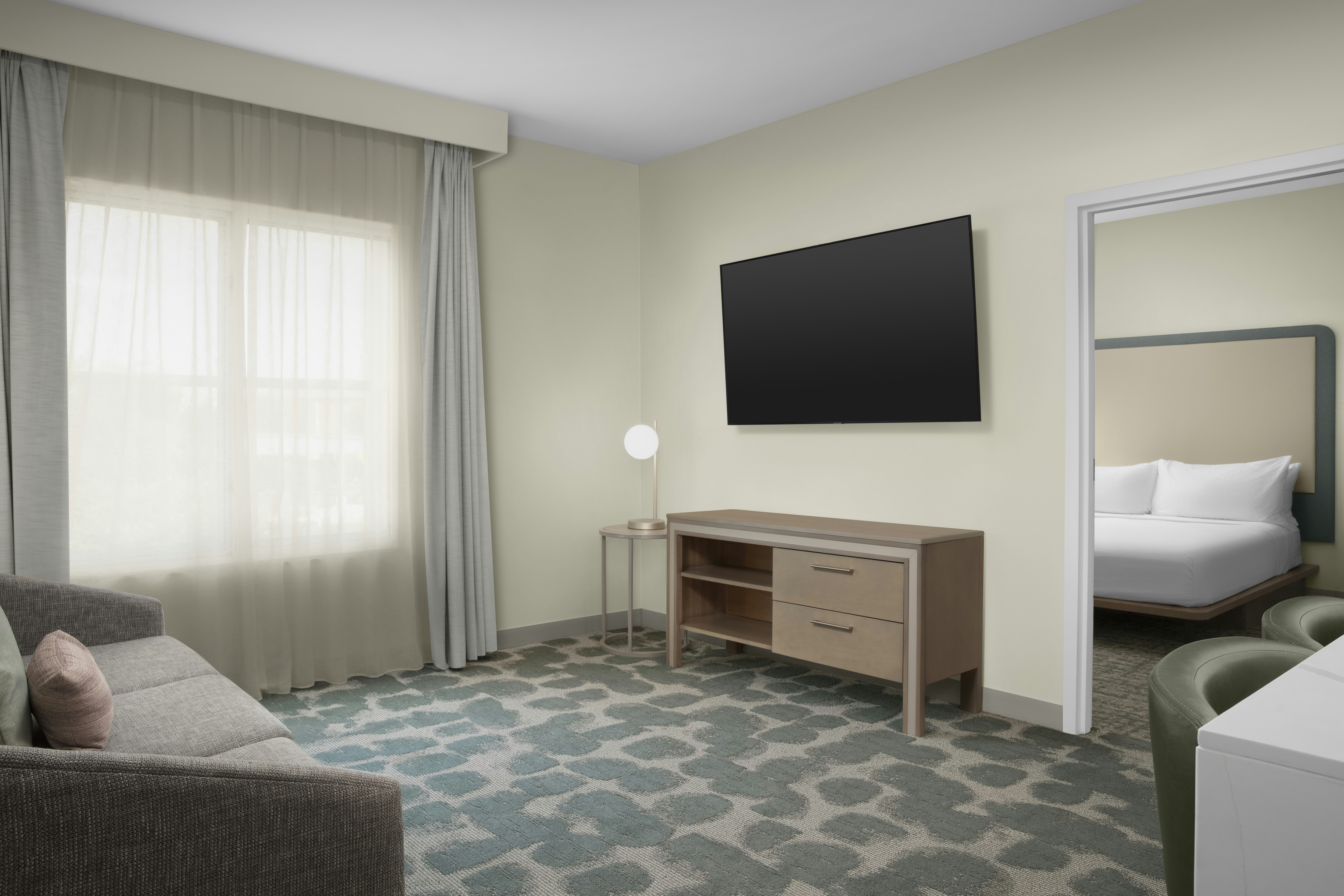 STUDIO, SUITE, KING BED