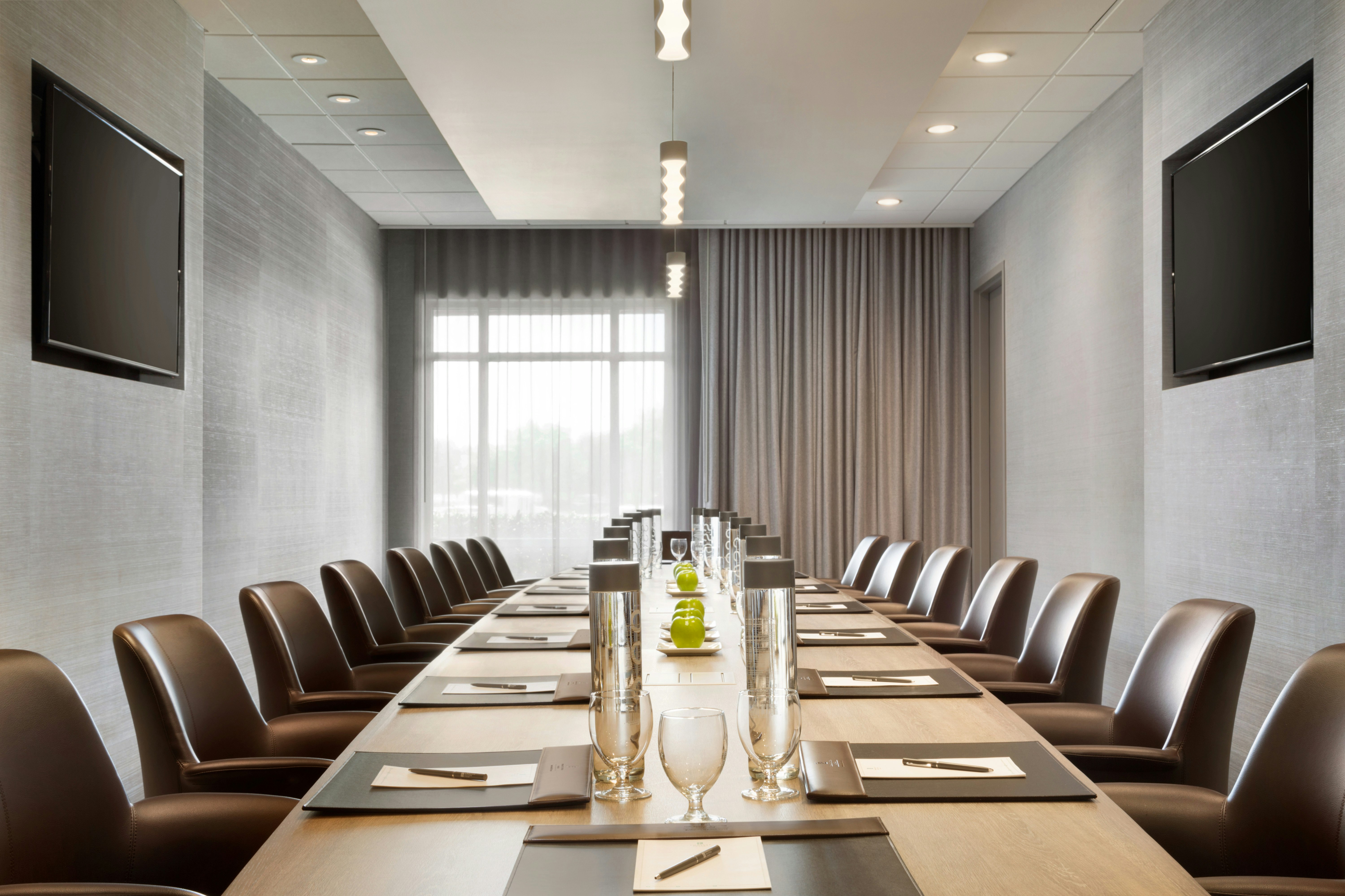 Embassy Suites by Hilton Grapevine DFW Airport North 44/50
