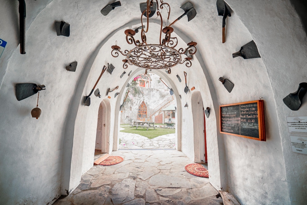 Hacienda Las Cuevas Terra Lodge 2/33