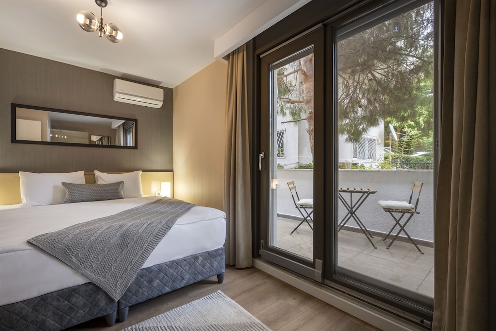 Ciragan Bosphorus Apartments 17/61