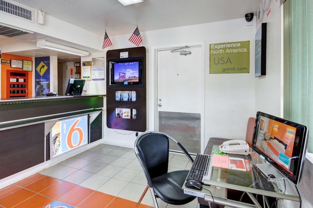 Motel6 Saint George, UT - University/Historic Downtown 38/53