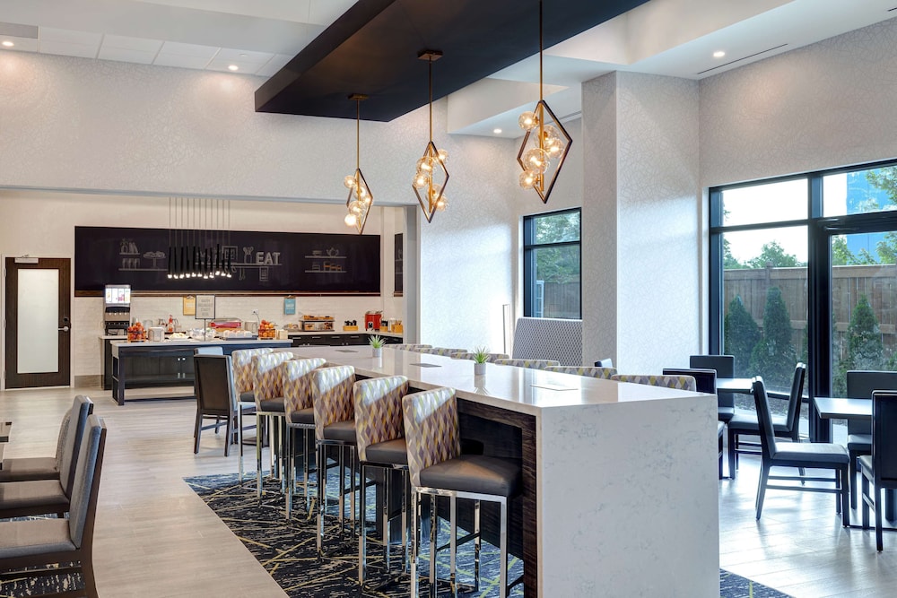 Hampton Inn & Suites by Hilton Burlington Toronto 35/51